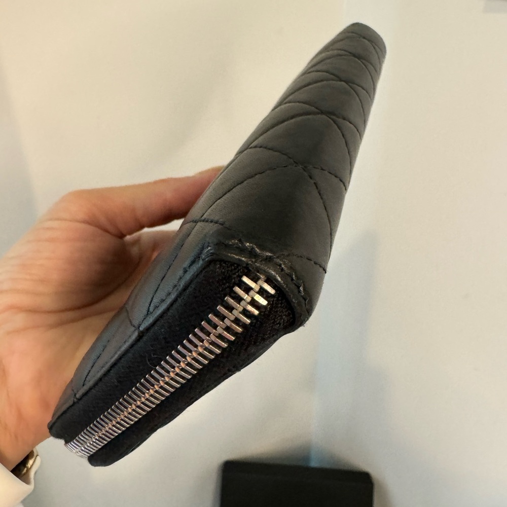 CHANEL Black Quilted Long Zippy Wallet - Picture 7 of 10